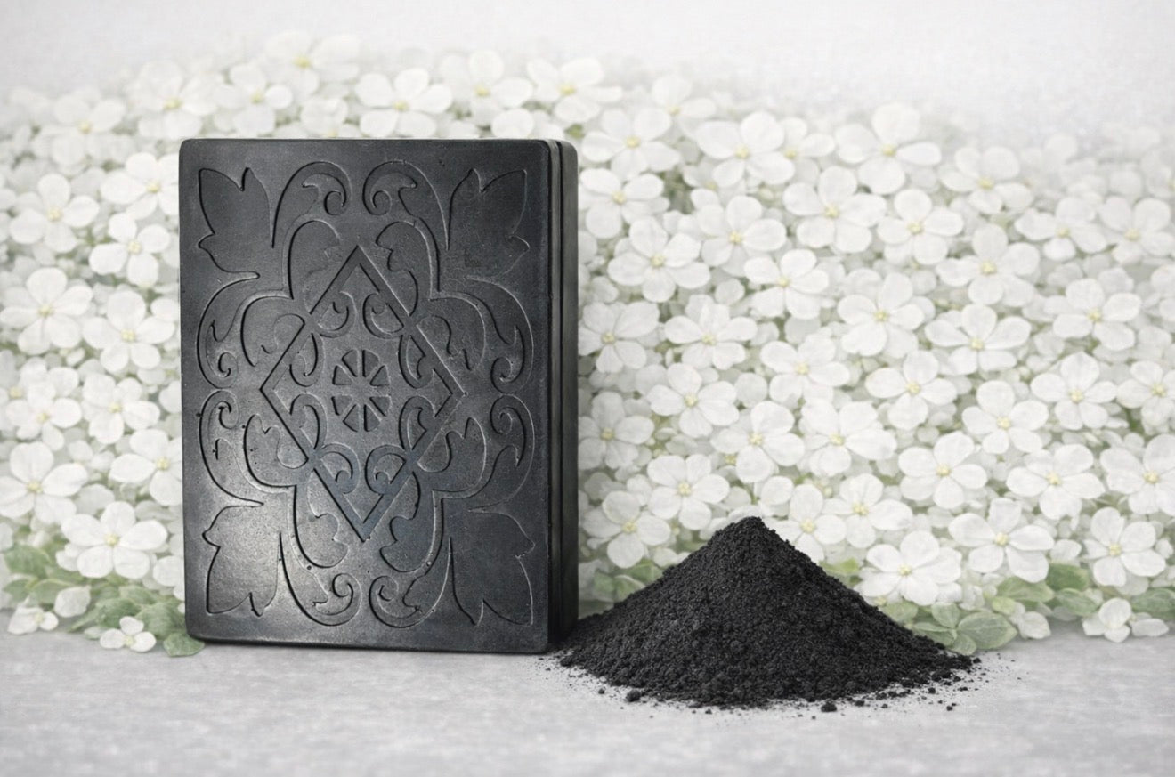 Jabón de Carbón Activado – Limpieza Profunda y Detox